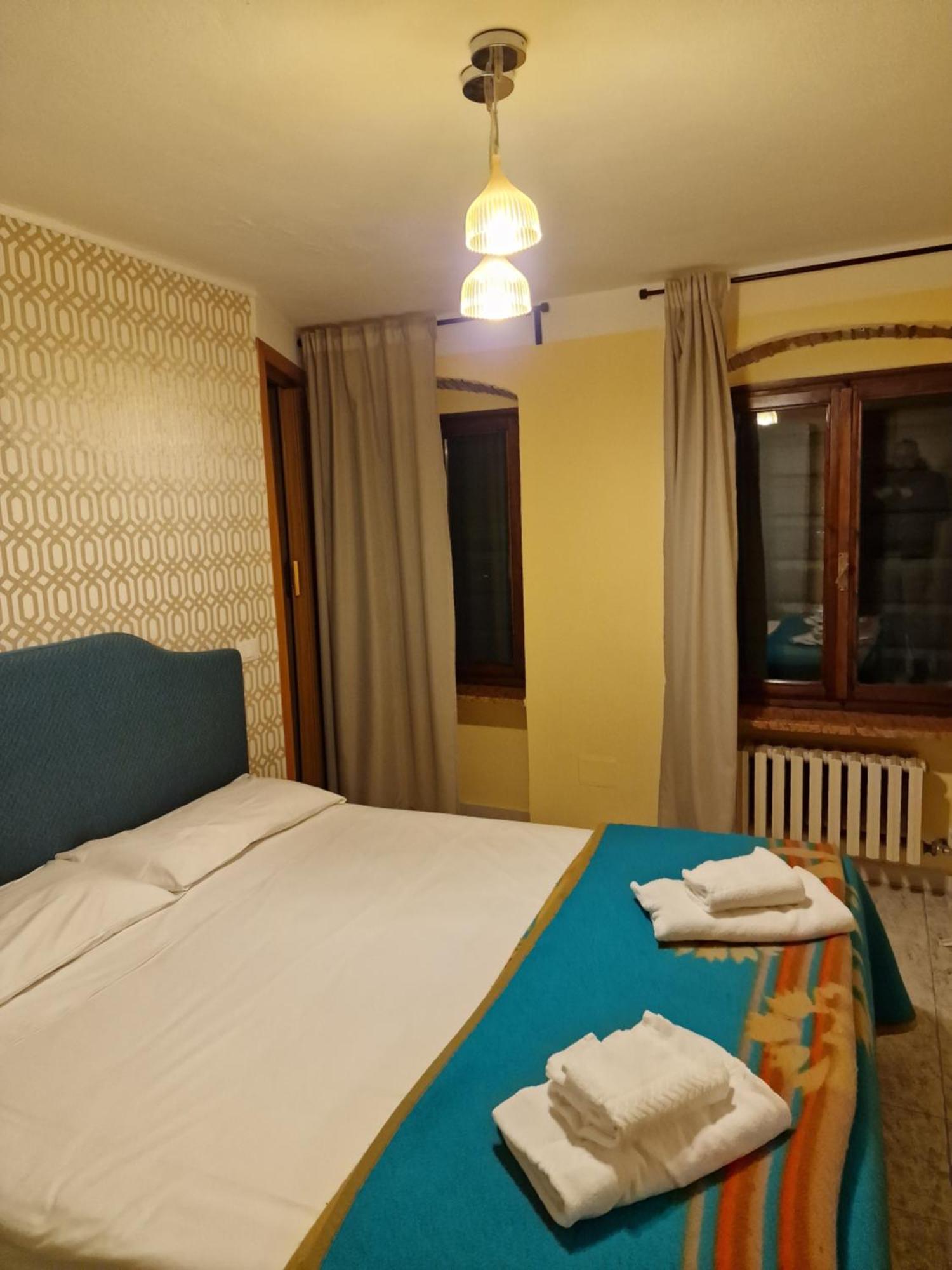 Locanda Al Centrale Caprino Veronese Zewnętrze zdjęcie