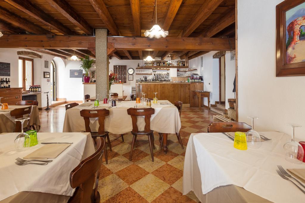 Locanda Al Centrale Caprino Veronese Zewnętrze zdjęcie