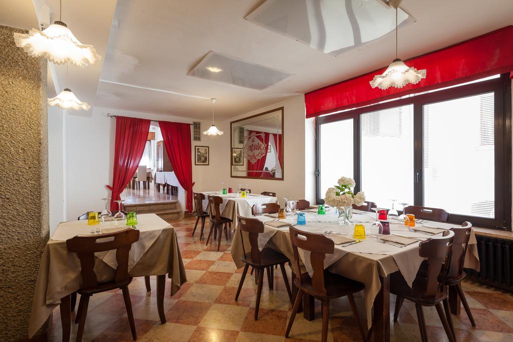 Locanda Al Centrale Caprino Veronese Zewnętrze zdjęcie